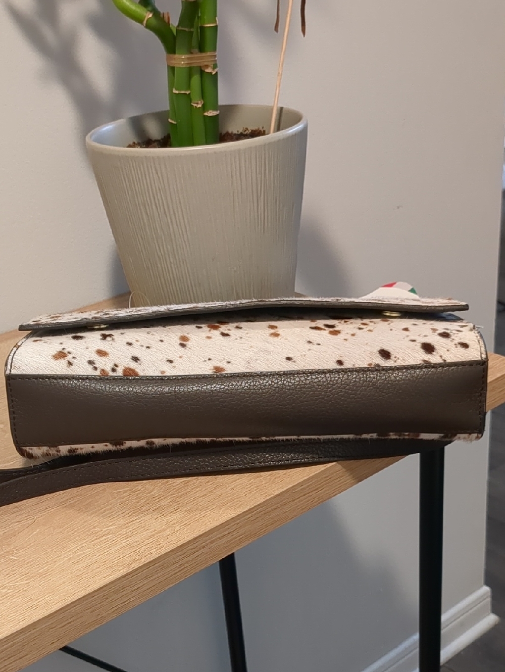 Women’s Italian Cowhide Speckled Crossbody Bag in White and Brown - Picture 5 of 8